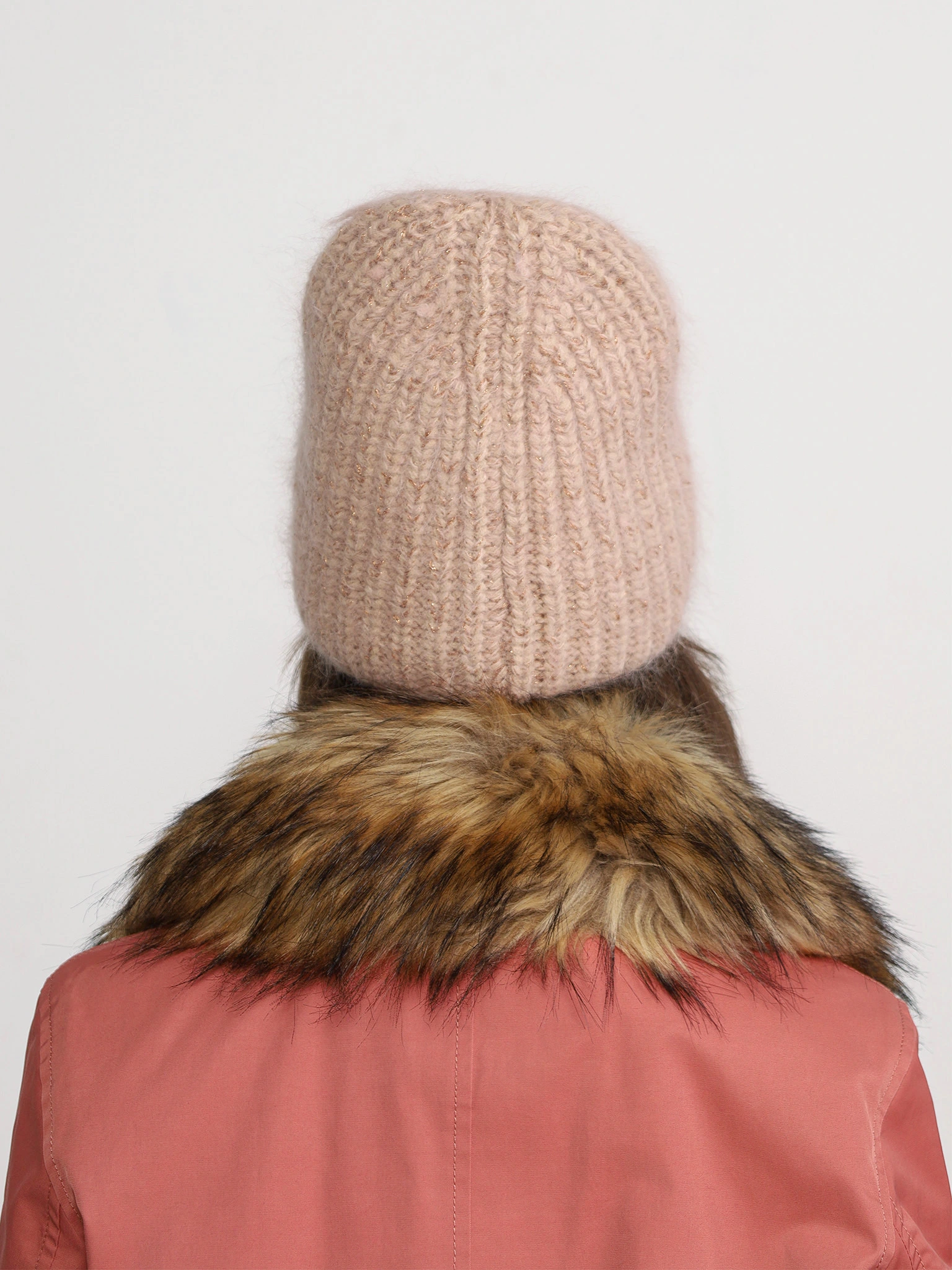 Шапка-бини с люрексом из смесовой шерсти альпаки в ассортименте